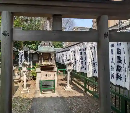 日置神社の{uncategorized: "未分類", other: "その他", undefined: "問題あり", building: "その他建物", grave: "お墓", sacred_gate: "鳥居", guardian: "狛犬", statue: "像", buddha: "仏像", history: "歴史", nature: "自然", garden: "庭園", animal: "動物", pagoda: "塔", temizu: "手水舎", mountain_gate: "山門・神門", sanctuary: "本殿・本堂", subordinate: "末社・摂社", art: "芸術", scenery: "景色", jizo: "地蔵", ema: "絵馬", goshuin: "御朱印", omikuji: "おみくじ", items: "授与品その他", amulet: "お守り", goshuincho: "御朱印帳", eats: "食事", festival: "お祭り", votive_dance: "神楽", shichigosan: "七五三参", wedding: "結婚式", experience: "体験その他", initially: "初詣", around: "周辺", anti_infection: "感染症対策"}