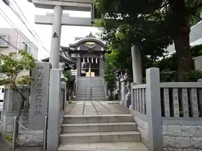 神楽坂若宮八幡神社の鳥居