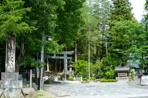 諏訪大社下社秋宮(長野県)