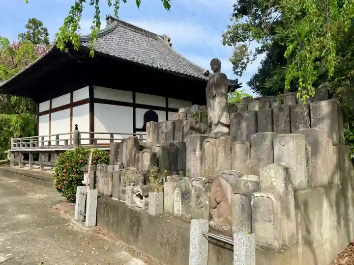 大正寺の{uncategorized: "未分類", other: "その他", undefined: "問題あり", building: "その他建物", grave: "お墓", sacred_gate: "鳥居", guardian: "狛犬", statue: "像", buddha: "仏像", history: "歴史", nature: "自然", garden: "庭園", animal: "動物", pagoda: "塔", temizu: "手水舎", mountain_gate: "山門・神門", sanctuary: "本殿・本堂", subordinate: "末社・摂社", art: "芸術", scenery: "景色", jizo: "地蔵", ema: "絵馬", goshuin: "御朱印", omikuji: "おみくじ", items: "授与品その他", amulet: "お守り", goshuincho: "御朱印帳", eats: "食事", festival: "お祭り", votive_dance: "神楽", shichigosan: "七五三参", wedding: "結婚式", experience: "体験その他", initially: "初詣", around: "周辺", anti_infection: "感染症対策"}