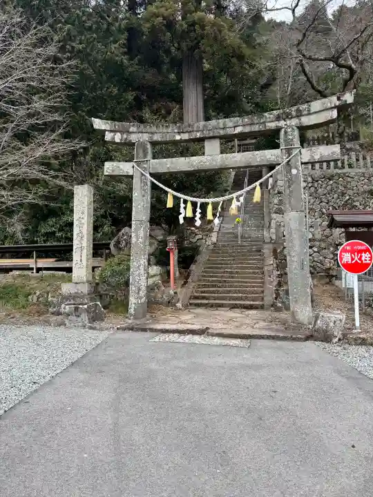 高座神社の{uncategorized: "未分類", other: "その他", undefined: "問題あり", building: "その他建物", grave: "お墓", sacred_gate: "鳥居", guardian: "狛犬", statue: "像", buddha: "仏像", history: "歴史", nature: "自然", garden: "庭園", animal: "動物", pagoda: "塔", temizu: "手水舎", mountain_gate: "山門・神門", sanctuary: "本殿・本堂", subordinate: "末社・摂社", art: "芸術", scenery: "景色", jizo: "地蔵", ema: "絵馬", goshuin: "御朱印", omikuji: "おみくじ", items: "授与品その他", amulet: "お守り", goshuincho: "御朱印帳", eats: "食事", festival: "お祭り", votive_dance: "神楽", shichigosan: "七五三参", wedding: "結婚式", experience: "体験その他", initially: "初詣", around: "周辺", anti_infection: "感染症対策"}