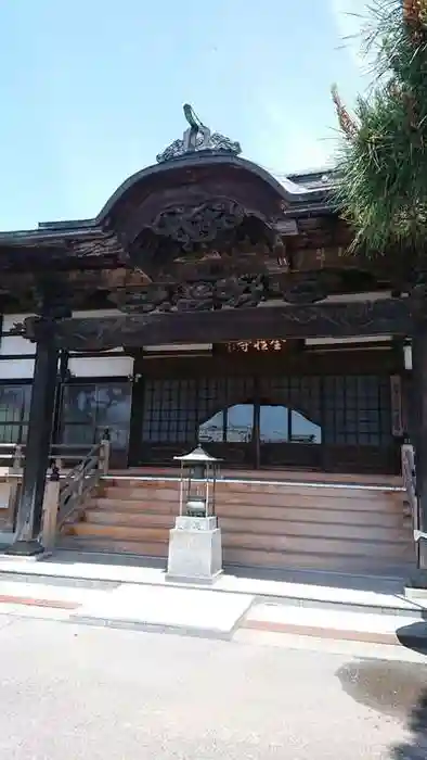 全性寺の本殿