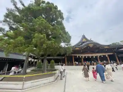 寒川神社の{uncategorized: "未分類", other: "その他", undefined: "問題あり", building: "その他建物", grave: "お墓", sacred_gate: "鳥居", guardian: "狛犬", statue: "像", buddha: "仏像", history: "歴史", nature: "自然", garden: "庭園", animal: "動物", pagoda: "塔", temizu: "手水舎", mountain_gate: "山門・神門", sanctuary: "本殿・本堂", subordinate: "末社・摂社", art: "芸術", scenery: "景色", jizo: "地蔵", ema: "絵馬", goshuin: "御朱印", omikuji: "おみくじ", items: "授与品その他", amulet: "お守り", goshuincho: "御朱印帳", eats: "食事", festival: "お祭り", votive_dance: "神楽", shichigosan: "七五三参", wedding: "結婚式", experience: "体験その他", initially: "初詣", around: "周辺", anti_infection: "感染症対策"}
