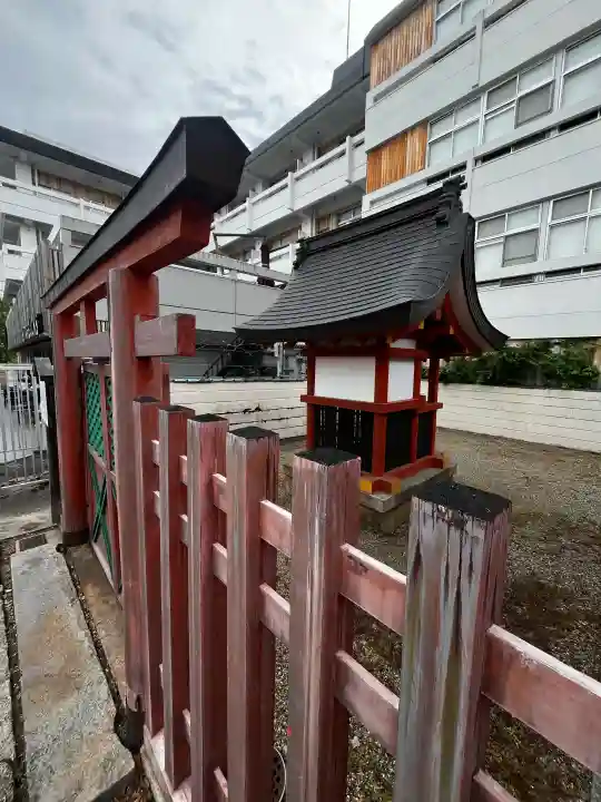 采女神社の{uncategorized: "未分類", other: "その他", undefined: "問題あり", building: "その他建物", grave: "お墓", sacred_gate: "鳥居", guardian: "狛犬", statue: "像", buddha: "仏像", history: "歴史", nature: "自然", garden: "庭園", animal: "動物", pagoda: "塔", temizu: "手水舎", mountain_gate: "山門・神門", sanctuary: "本殿・本堂", subordinate: "末社・摂社", art: "芸術", scenery: "景色", jizo: "地蔵", ema: "絵馬", goshuin: "御朱印", omikuji: "おみくじ", items: "授与品その他", amulet: "お守り", goshuincho: "御朱印帳", eats: "食事", festival: "お祭り", votive_dance: "神楽", shichigosan: "七五三参", wedding: "結婚式", experience: "体験その他", initially: "初詣", around: "周辺", anti_infection: "感染症対策"}