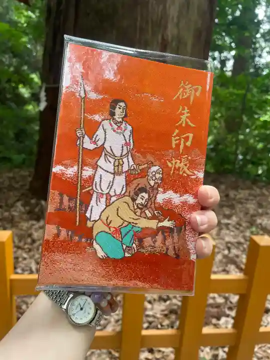 高千穂神社の{uncategorized: "未分類", other: "その他", undefined: "問題あり", building: "その他建物", grave: "お墓", sacred_gate: "鳥居", guardian: "狛犬", statue: "像", buddha: "仏像", history: "歴史", nature: "自然", garden: "庭園", animal: "動物", pagoda: "塔", temizu: "手水舎", mountain_gate: "山門・神門", sanctuary: "本殿・本堂", subordinate: "末社・摂社", art: "芸術", scenery: "景色", jizo: "地蔵", ema: "絵馬", goshuin: "御朱印", omikuji: "おみくじ", items: "授与品その他", amulet: "お守り", goshuincho: "御朱印帳", eats: "食事", festival: "お祭り", votive_dance: "神楽", shichigosan: "七五三参", wedding: "結婚式", experience: "体験その他", initially: "初詣", around: "周辺", anti_infection: "感染症対策"}