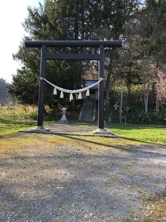 金澤神社の{uncategorized: "未分類", other: "その他", undefined: "問題あり", building: "その他建物", grave: "お墓", sacred_gate: "鳥居", guardian: "狛犬", statue: "像", buddha: "仏像", history: "歴史", nature: "自然", garden: "庭園", animal: "動物", pagoda: "塔", temizu: "手水舎", mountain_gate: "山門・神門", sanctuary: "本殿・本堂", subordinate: "末社・摂社", art: "芸術", scenery: "景色", jizo: "地蔵", ema: "絵馬", goshuin: "御朱印", omikuji: "おみくじ", items: "授与品その他", amulet: "お守り", goshuincho: "御朱印帳", eats: "食事", festival: "お祭り", votive_dance: "神楽", shichigosan: "七五三参", wedding: "結婚式", experience: "体験その他", initially: "初詣", around: "周辺", anti_infection: "感染症対策"}