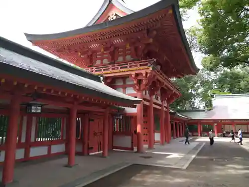 武蔵一宮氷川神社の山門・神門