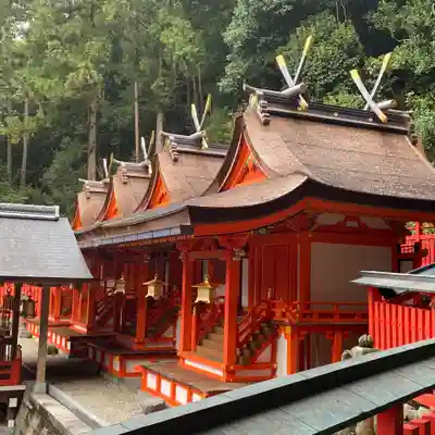 枚岡神社の末社・摂社