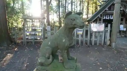 宝登山神社の狛犬