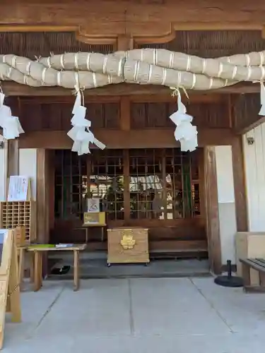 御嶽神社茅萱宮の本殿