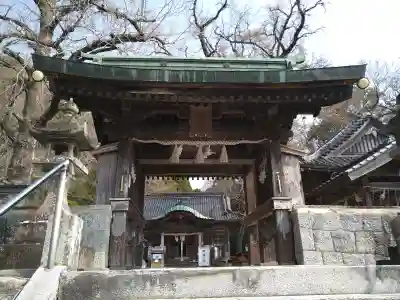 綾部八幡神社の{uncategorized: "未分類", other: "その他", undefined: "問題あり", building: "その他建物", grave: "お墓", sacred_gate: "鳥居", guardian: "狛犬", statue: "像", buddha: "仏像", history: "歴史", nature: "自然", garden: "庭園", animal: "動物", pagoda: "塔", temizu: "手水舎", mountain_gate: "山門・神門", sanctuary: "本殿・本堂", subordinate: "末社・摂社", art: "芸術", scenery: "景色", jizo: "地蔵", ema: "絵馬", goshuin: "御朱印", omikuji: "おみくじ", items: "授与品その他", amulet: "お守り", goshuincho: "御朱印帳", eats: "食事", festival: "お祭り", votive_dance: "神楽", shichigosan: "七五三参", wedding: "結婚式", experience: "体験その他", initially: "初詣", around: "周辺", anti_infection: "感染症対策"}