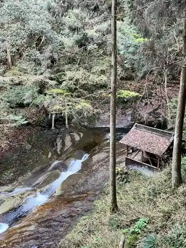 龍鎮神社の{uncategorized: "未分類", other: "その他", undefined: "問題あり", building: "その他建物", grave: "お墓", sacred_gate: "鳥居", guardian: "狛犬", statue: "像", buddha: "仏像", history: "歴史", nature: "自然", garden: "庭園", animal: "動物", pagoda: "塔", temizu: "手水舎", mountain_gate: "山門・神門", sanctuary: "本殿・本堂", subordinate: "末社・摂社", art: "芸術", scenery: "景色", jizo: "地蔵", ema: "絵馬", goshuin: "御朱印", omikuji: "おみくじ", items: "授与品その他", amulet: "お守り", goshuincho: "御朱印帳", eats: "食事", festival: "お祭り", votive_dance: "神楽", shichigosan: "七五三参", wedding: "結婚式", experience: "体験その他", initially: "初詣", around: "周辺", anti_infection: "感染症対策"}