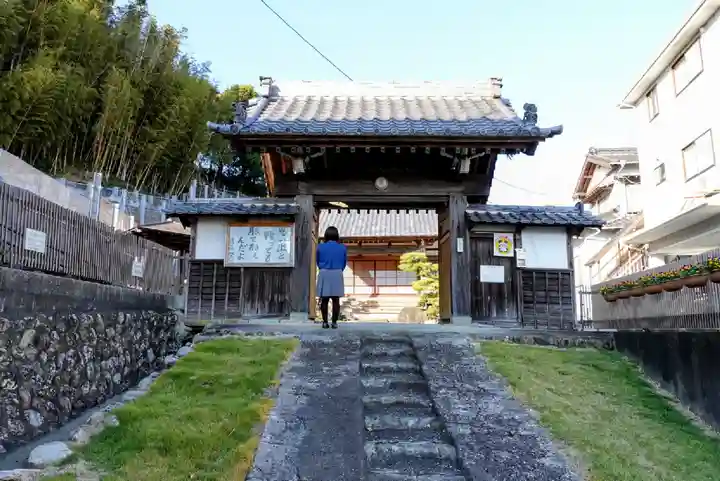 林正寺の山門・神門