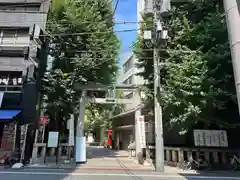 銀杏岡八幡神社の鳥居