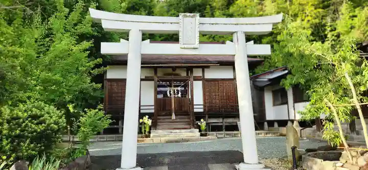 八幡神社の本殿・本堂