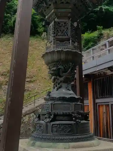 山寺日枝神社の{uncategorized: "未分類", other: "その他", undefined: "問題あり", building: "その他建物", grave: "お墓", sacred_gate: "鳥居", guardian: "狛犬", statue: "像", buddha: "仏像", history: "歴史", nature: "自然", garden: "庭園", animal: "動物", pagoda: "塔", temizu: "手水舎", mountain_gate: "山門・神門", sanctuary: "本殿・本堂", subordinate: "末社・摂社", art: "芸術", scenery: "景色", jizo: "地蔵", ema: "絵馬", goshuin: "御朱印", omikuji: "おみくじ", items: "授与品その他", amulet: "お守り", goshuincho: "御朱印帳", eats: "食事", festival: "お祭り", votive_dance: "神楽", shichigosan: "七五三参", wedding: "結婚式", experience: "体験その他", initially: "初詣", around: "周辺", anti_infection: "感染症対策"}