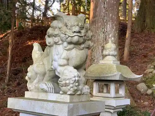 須山浅間神社の狛犬