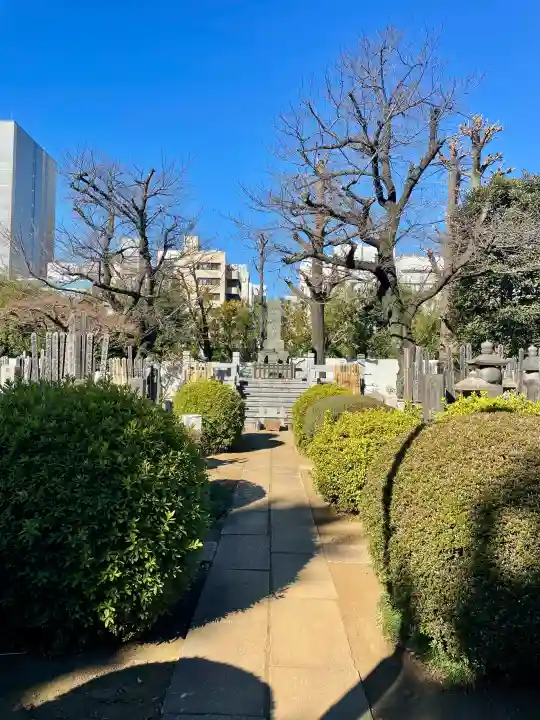 本立寺の{uncategorized: "未分類", other: "その他", undefined: "問題あり", building: "その他建物", grave: "お墓", sacred_gate: "鳥居", guardian: "狛犬", statue: "像", buddha: "仏像", history: "歴史", nature: "自然", garden: "庭園", animal: "動物", pagoda: "塔", temizu: "手水舎", mountain_gate: "山門・神門", sanctuary: "本殿・本堂", subordinate: "末社・摂社", art: "芸術", scenery: "景色", jizo: "地蔵", ema: "絵馬", goshuin: "御朱印", omikuji: "おみくじ", items: "授与品その他", amulet: "お守り", goshuincho: "御朱印帳", eats: "食事", festival: "お祭り", votive_dance: "神楽", shichigosan: "七五三参", wedding: "結婚式", experience: "体験その他", initially: "初詣", around: "周辺", anti_infection: "感染症対策"}