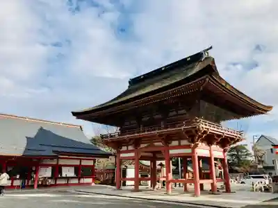 津島神社の山門・神門