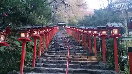 貴船神社の{uncategorized: "未分類", other: "その他", undefined: "問題あり", building: "その他建物", grave: "お墓", sacred_gate: "鳥居", guardian: "狛犬", statue: "像", buddha: "仏像", history: "歴史", nature: "自然", garden: "庭園", animal: "動物", pagoda: "塔", temizu: "手水舎", mountain_gate: "山門・神門", sanctuary: "本殿・本堂", subordinate: "末社・摂社", art: "芸術", scenery: "景色", jizo: "地蔵", ema: "絵馬", goshuin: "御朱印", omikuji: "おみくじ", items: "授与品その他", amulet: "お守り", goshuincho: "御朱印帳", eats: "食事", festival: "お祭り", votive_dance: "神楽", shichigosan: "七五三参", wedding: "結婚式", experience: "体験その他", initially: "初詣", around: "周辺", anti_infection: "感染症対策"}