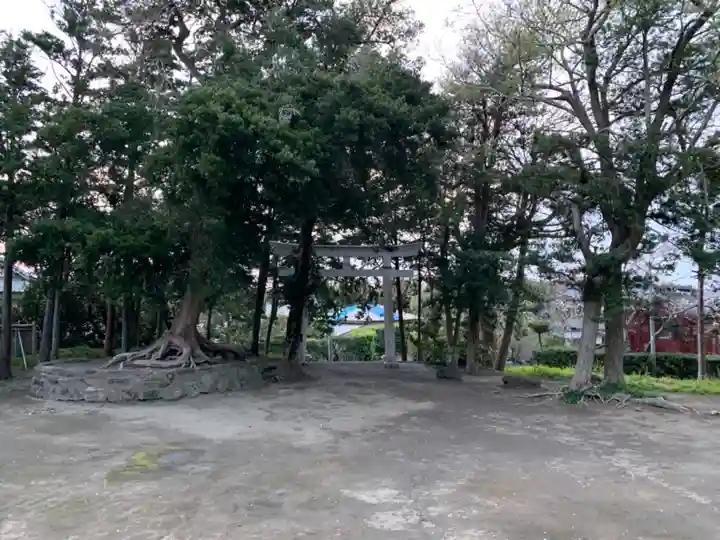 犬石神社の自然