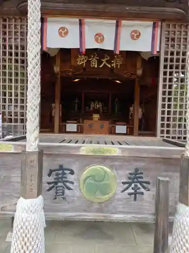 御首神社の{uncategorized: "未分類", other: "その他", undefined: "問題あり", building: "その他建物", grave: "お墓", sacred_gate: "鳥居", guardian: "狛犬", statue: "像", buddha: "仏像", history: "歴史", nature: "自然", garden: "庭園", animal: "動物", pagoda: "塔", temizu: "手水舎", mountain_gate: "山門・神門", sanctuary: "本殿・本堂", subordinate: "末社・摂社", art: "芸術", scenery: "景色", jizo: "地蔵", ema: "絵馬", goshuin: "御朱印", omikuji: "おみくじ", items: "授与品その他", amulet: "お守り", goshuincho: "御朱印帳", eats: "食事", festival: "お祭り", votive_dance: "神楽", shichigosan: "七五三参", wedding: "結婚式", experience: "体験その他", initially: "初詣", around: "周辺", anti_infection: "感染症対策"}