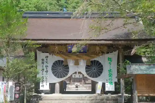 熊野本宮大社の山門・神門