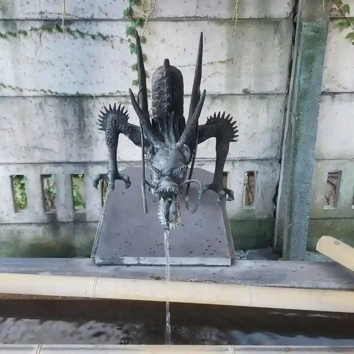 高山稲荷神社(旧鎮座地)の手水舎