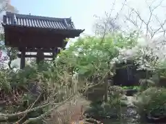 東勝寺宗吾霊堂の建物その他