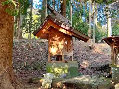 国造神社の末社