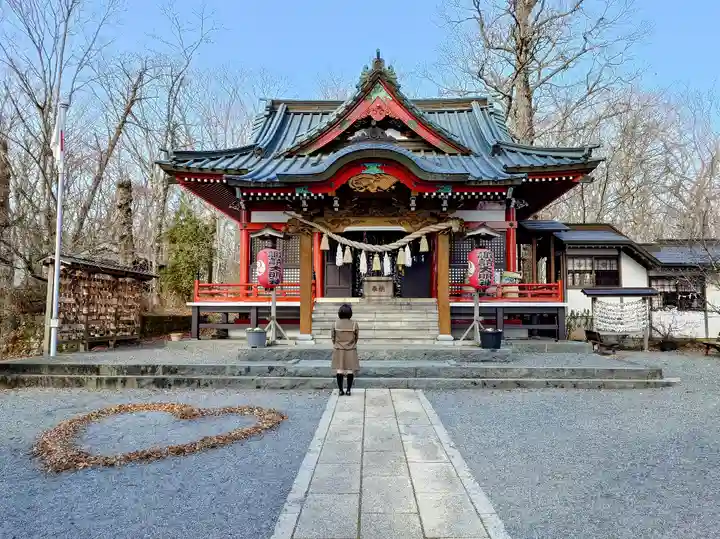 山中諏訪神社の本殿・本堂