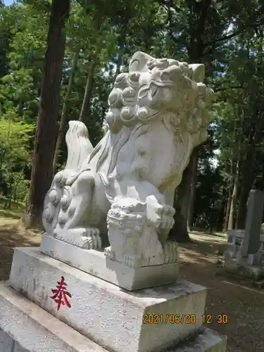 宇奈己呂和気神社の狛犬