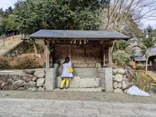 春日神社の手水舎