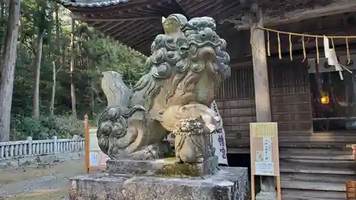 岩隈八幡宮の狛犬