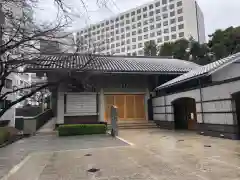 瑠璃光寺の本殿