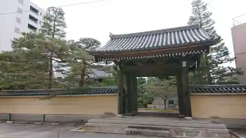 承天寺の山門