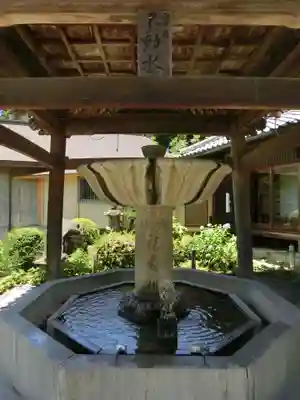 三室戸寺の手水舎