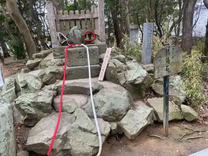 自凝島神社の{uncategorized: "未分類", other: "その他", undefined: "問題あり", building: "その他建物", grave: "お墓", sacred_gate: "鳥居", guardian: "狛犬", statue: "像", buddha: "仏像", history: "歴史", nature: "自然", garden: "庭園", animal: "動物", pagoda: "塔", temizu: "手水舎", mountain_gate: "山門・神門", sanctuary: "本殿・本堂", subordinate: "末社・摂社", art: "芸術", scenery: "景色", jizo: "地蔵", ema: "絵馬", goshuin: "御朱印", omikuji: "おみくじ", items: "授与品その他", amulet: "お守り", goshuincho: "御朱印帳", eats: "食事", festival: "お祭り", votive_dance: "神楽", shichigosan: "七五三参", wedding: "結婚式", experience: "体験その他", initially: "初詣", around: "周辺", anti_infection: "感染症対策"}