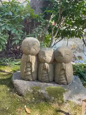 長谷寺の{uncategorized: "未分類", other: "その他", undefined: "問題あり", building: "その他建物", grave: "お墓", sacred_gate: "鳥居", guardian: "狛犬", statue: "像", buddha: "仏像", history: "歴史", nature: "自然", garden: "庭園", animal: "動物", pagoda: "塔", temizu: "手水舎", mountain_gate: "山門・神門", sanctuary: "本殿・本堂", subordinate: "末社・摂社", art: "芸術", scenery: "景色", jizo: "地蔵", ema: "絵馬", goshuin: "御朱印", omikuji: "おみくじ", items: "授与品その他", amulet: "お守り", goshuincho: "御朱印帳", eats: "食事", festival: "お祭り", votive_dance: "神楽", shichigosan: "七五三参", wedding: "結婚式", experience: "体験その他", initially: "初詣", around: "周辺", anti_infection: "感染症対策"}