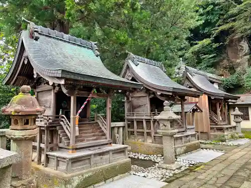 八幡神社の末社