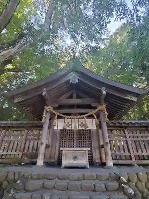 諏訪大社上社前宮の本殿・本堂