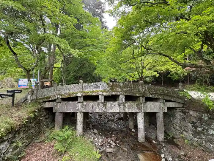 日吉大社の{uncategorized: "未分類", other: "その他", undefined: "問題あり", building: "その他建物", grave: "お墓", sacred_gate: "鳥居", guardian: "狛犬", statue: "像", buddha: "仏像", history: "歴史", nature: "自然", garden: "庭園", animal: "動物", pagoda: "塔", temizu: "手水舎", mountain_gate: "山門・神門", sanctuary: "本殿・本堂", subordinate: "末社・摂社", art: "芸術", scenery: "景色", jizo: "地蔵", ema: "絵馬", goshuin: "御朱印", omikuji: "おみくじ", items: "授与品その他", amulet: "お守り", goshuincho: "御朱印帳", eats: "食事", festival: "お祭り", votive_dance: "神楽", shichigosan: "七五三参", wedding: "結婚式", experience: "体験その他", initially: "初詣", around: "周辺", anti_infection: "感染症対策"}