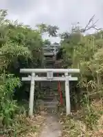 沖ノ島宇賀大明神社の{uncategorized: "未分類", other: "その他", undefined: "問題あり", building: "その他建物", grave: "お墓", sacred_gate: "鳥居", guardian: "狛犬", statue: "像", buddha: "仏像", history: "歴史", nature: "自然", garden: "庭園", animal: "動物", pagoda: "塔", temizu: "手水舎", mountain_gate: "山門・神門", sanctuary: "本殿・本堂", subordinate: "末社・摂社", art: "芸術", scenery: "景色", jizo: "地蔵", ema: "絵馬", goshuin: "御朱印", omikuji: "おみくじ", items: "授与品その他", amulet: "お守り", goshuincho: "御朱印帳", eats: "食事", festival: "お祭り", votive_dance: "神楽", shichigosan: "七五三参", wedding: "結婚式", experience: "体験その他", initially: "初詣", around: "周辺", anti_infection: "感染症対策"}