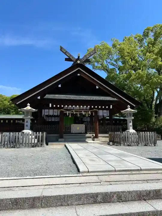 大鳥大社の{uncategorized: "未分類", other: "その他", undefined: "問題あり", building: "その他建物", grave: "お墓", sacred_gate: "鳥居", guardian: "狛犬", statue: "像", buddha: "仏像", history: "歴史", nature: "自然", garden: "庭園", animal: "動物", pagoda: "塔", temizu: "手水舎", mountain_gate: "山門・神門", sanctuary: "本殿・本堂", subordinate: "末社・摂社", art: "芸術", scenery: "景色", jizo: "地蔵", ema: "絵馬", goshuin: "御朱印", omikuji: "おみくじ", items: "授与品その他", amulet: "お守り", goshuincho: "御朱印帳", eats: "食事", festival: "お祭り", votive_dance: "神楽", shichigosan: "七五三参", wedding: "結婚式", experience: "体験その他", initially: "初詣", around: "周辺", anti_infection: "感染症対策"}