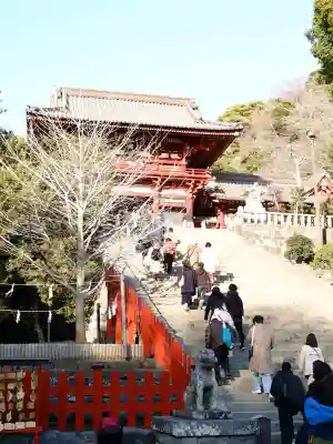鶴岡八幡宮の{uncategorized: "未分類", other: "その他", undefined: "問題あり", building: "その他建物", grave: "お墓", sacred_gate: "鳥居", guardian: "狛犬", statue: "像", buddha: "仏像", history: "歴史", nature: "自然", garden: "庭園", animal: "動物", pagoda: "塔", temizu: "手水舎", mountain_gate: "山門・神門", sanctuary: "本殿・本堂", subordinate: "末社・摂社", art: "芸術", scenery: "景色", jizo: "地蔵", ema: "絵馬", goshuin: "御朱印", omikuji: "おみくじ", items: "授与品その他", amulet: "お守り", goshuincho: "御朱印帳", eats: "食事", festival: "お祭り", votive_dance: "神楽", shichigosan: "七五三参", wedding: "結婚式", experience: "体験その他", initially: "初詣", around: "周辺", anti_infection: "感染症対策"}
