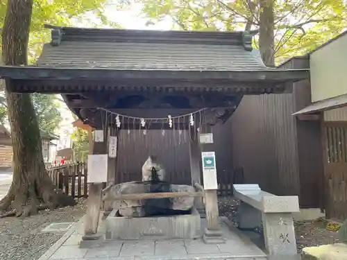 調神社の手水舎