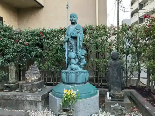浄心寺の{uncategorized: "未分類", other: "その他", undefined: "問題あり", building: "その他建物", grave: "お墓", sacred_gate: "鳥居", guardian: "狛犬", statue: "像", buddha: "仏像", history: "歴史", nature: "自然", garden: "庭園", animal: "動物", pagoda: "塔", temizu: "手水舎", mountain_gate: "山門・神門", sanctuary: "本殿・本堂", subordinate: "末社・摂社", art: "芸術", scenery: "景色", jizo: "地蔵", ema: "絵馬", goshuin: "御朱印", omikuji: "おみくじ", items: "授与品その他", amulet: "お守り", goshuincho: "御朱印帳", eats: "食事", festival: "お祭り", votive_dance: "神楽", shichigosan: "七五三参", wedding: "結婚式", experience: "体験その他", initially: "初詣", around: "周辺", anti_infection: "感染症対策"}