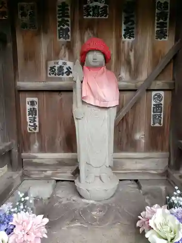 地蔵堂(交通安全地蔵尊)の地蔵