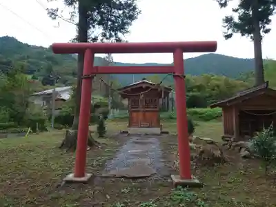 石楯尾神社の末社・摂社