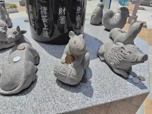 新川皇大神社の像